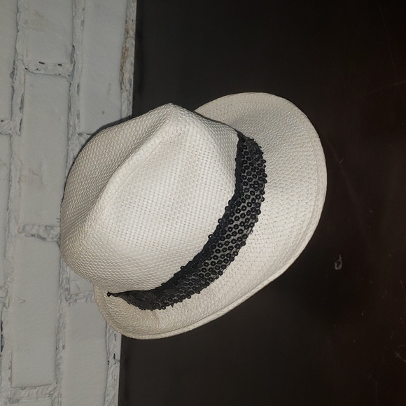Straw and sequin stylish fedora - Picture 4 of 4